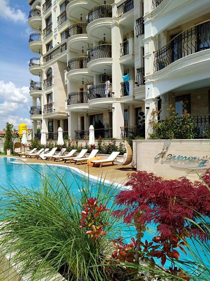 Harmony Suites Apartment سفيتي فلاس المظهر الخارجي الصورة