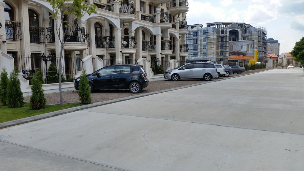 Harmony Suites Apartment سفيتي فلاس المظهر الخارجي الصورة